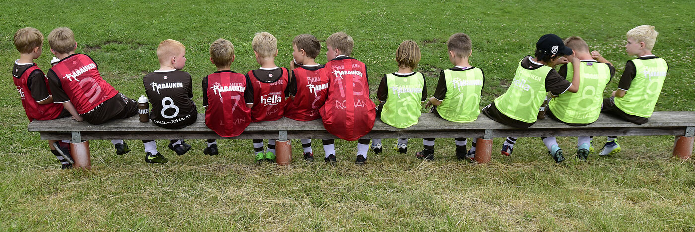 Pflichtpraktikum im kinder- & jugendmarketing (m/w/d) schwerpunkt fussballschule bei FC St. Pauli